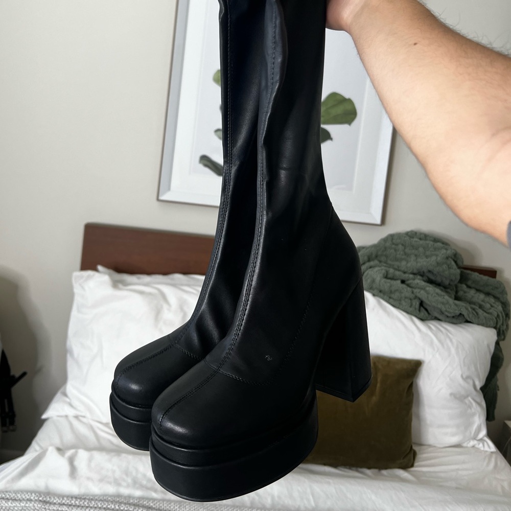 Steve Madden Platform Heel